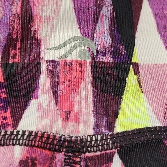 SIZE M Athletic Cropped Colorful Workout Yoga Capri Leggings - Picture 4 of 5